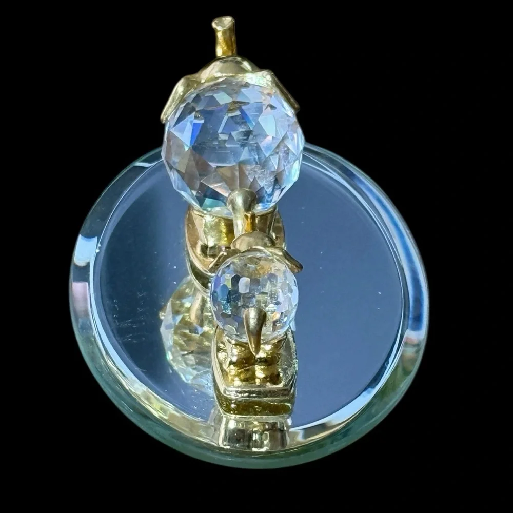 Faceted Crystal With Gold Elephants Mom Baby Figures On 3